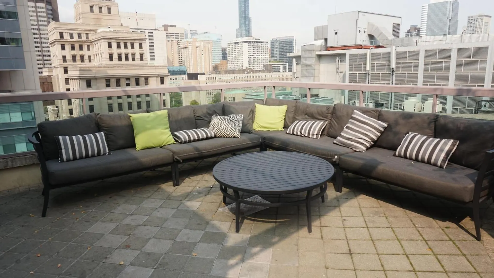 Apartment City Stay Condos - Downtown Toronto, Simcoe Street